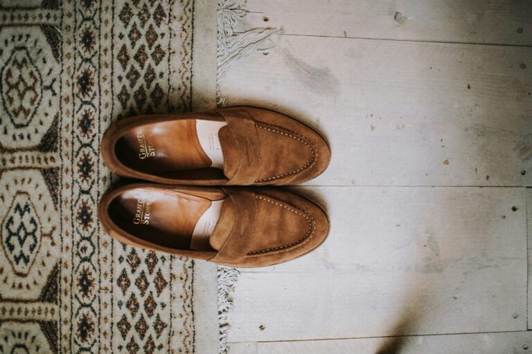 Read more about the article Loafers for Women: The Best Outfit Pairing to Try